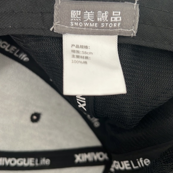 Black hat - with flower - Picture 4 of 4